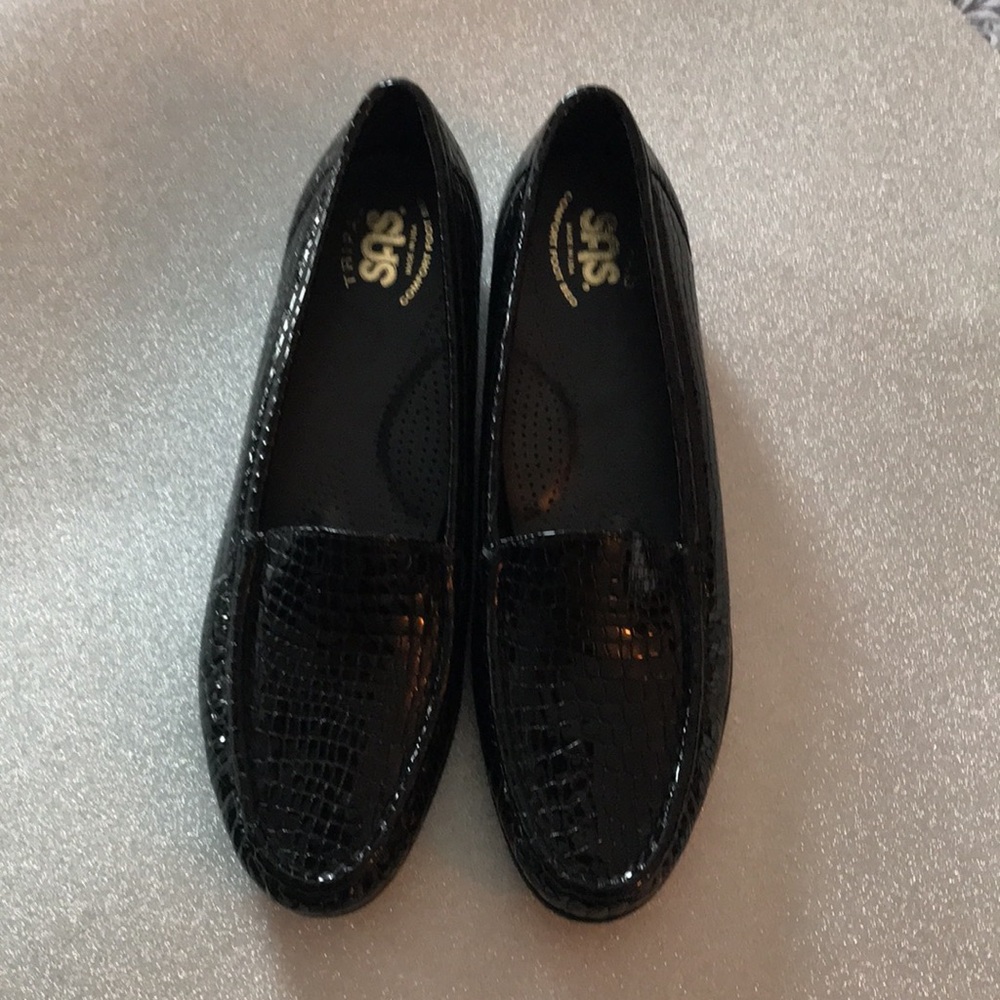 New Sas Simplify Slip On Loafer. Size 9 - image 3